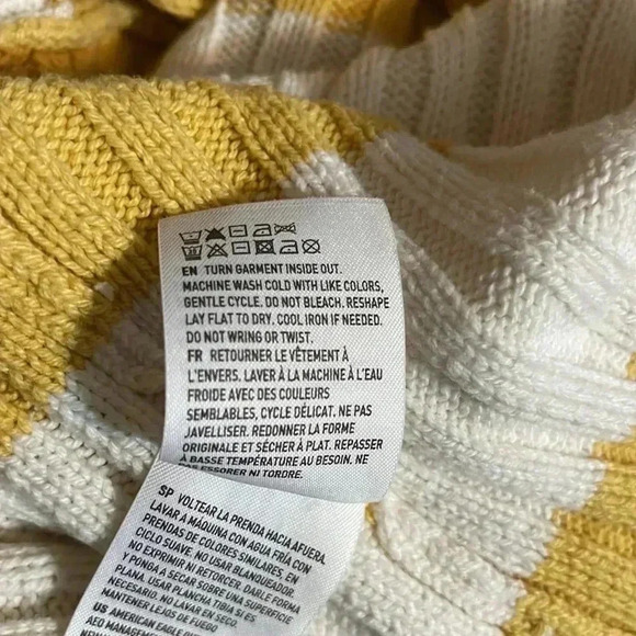 American Eagle Varsity Sweater - Picture 6 of 8